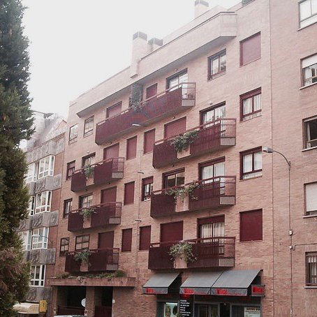 EDIFICIO DE APARTAMENTOS EN MADRID. 1999-2000